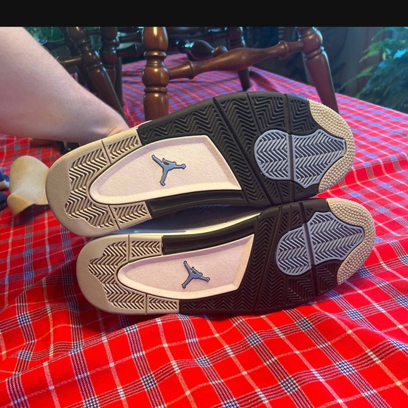 Jordan 4 university blue - Picture 4 of 10